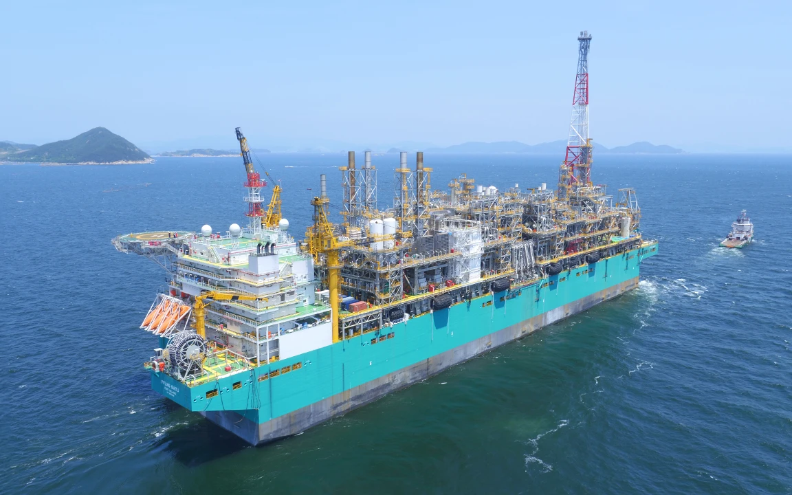 An FLNG platform built by Hanwha