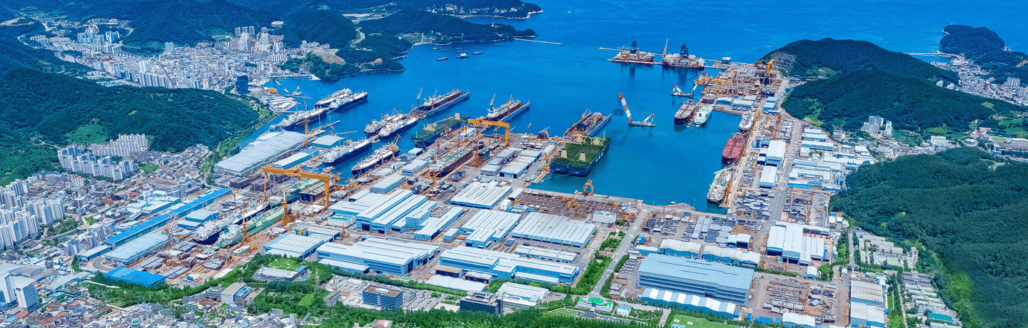 Hanwha Ocean produces high-quality ships at its fully automated shipyard in Geoje, South Korea. 