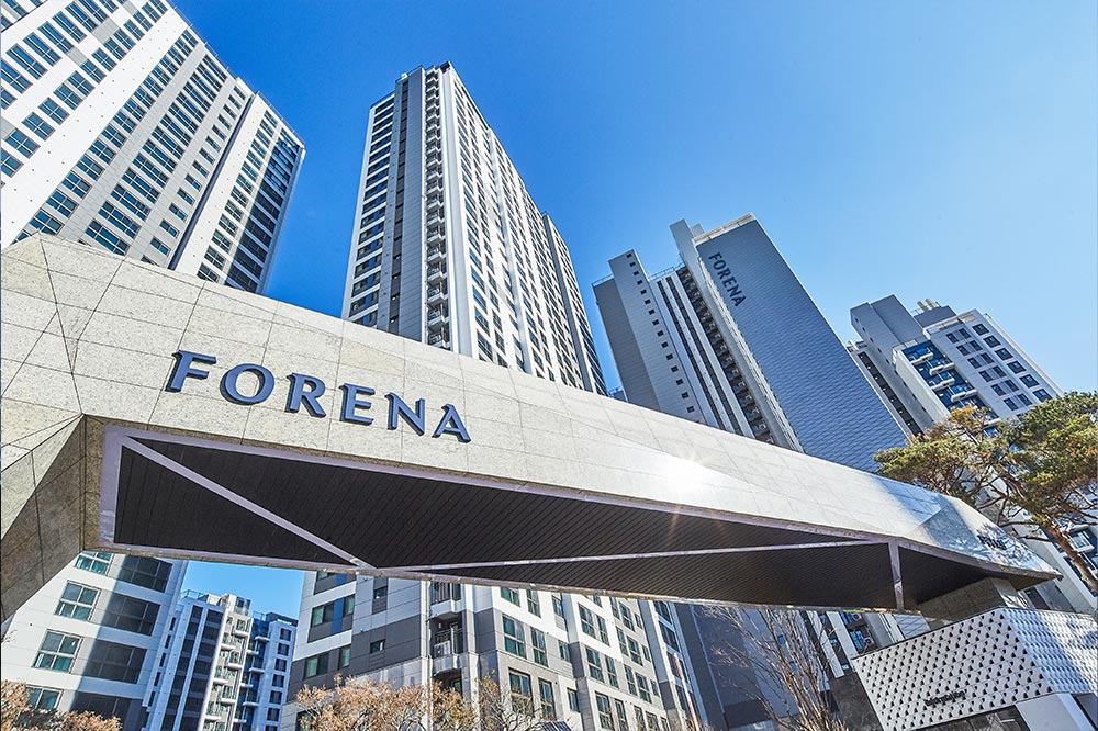 Hanwha Corporation E&C Division's premium FORENA apartments offer unparalleled value and connectivity to residents.